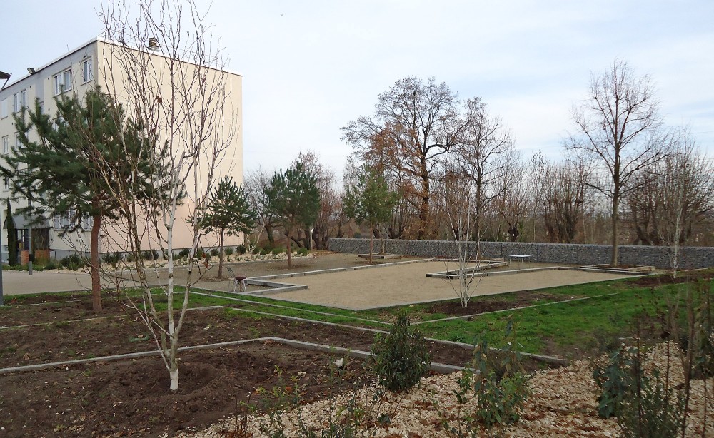La Place des boulistes - Domaine du Ronceray - Patrimoine OGIF