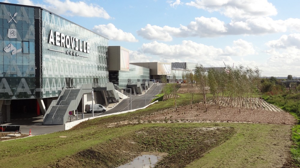 Réception de chantier de l'aéroville - Face est du centre commercial