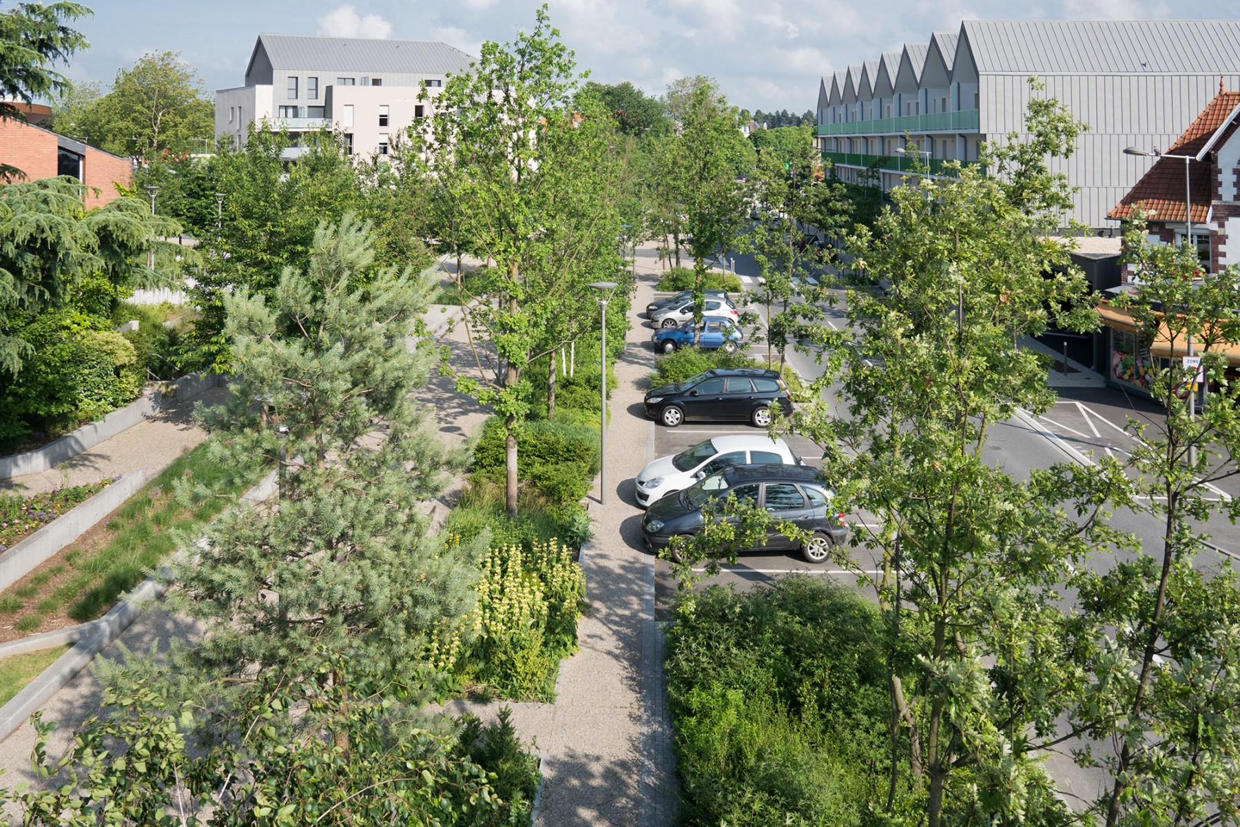 Vue sur le cours et l