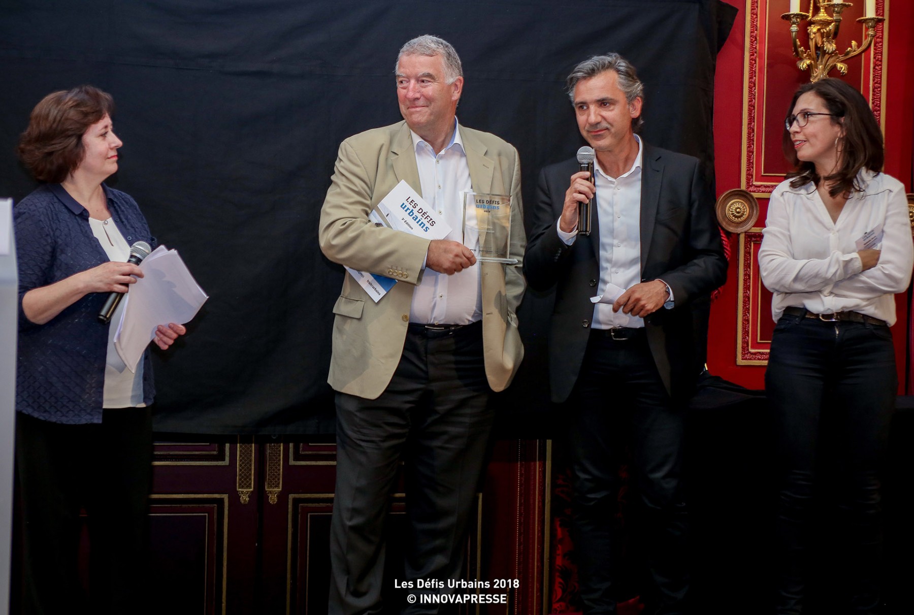 Intervention de Jean-Frédéric Gay entouré de Nathalie Melin et de Serge Kempeneers de l