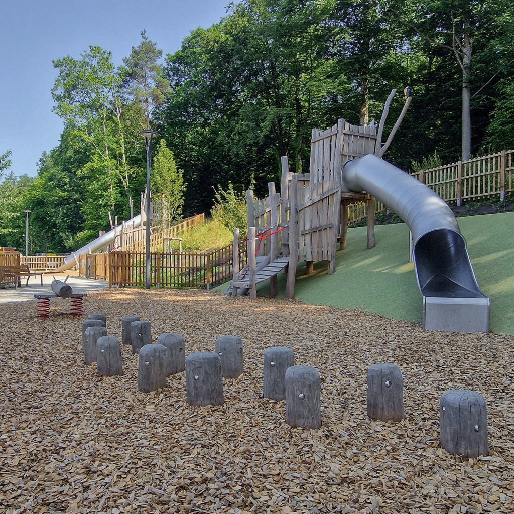 L'aire de jeux intégrée à lisière forestière